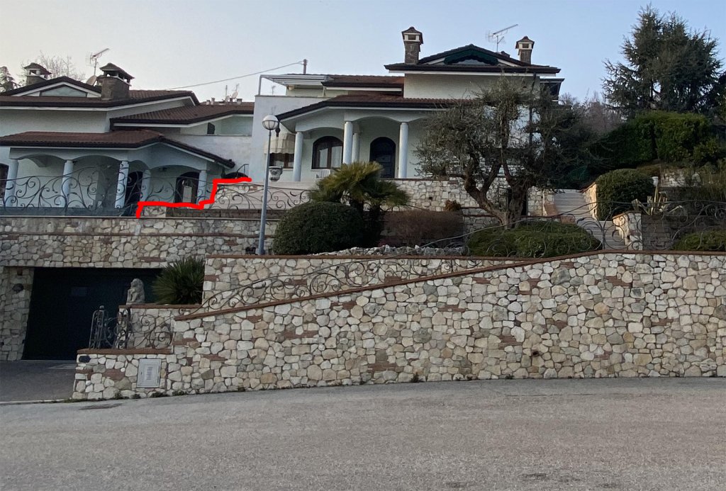 casa_segno_rosso.jpg