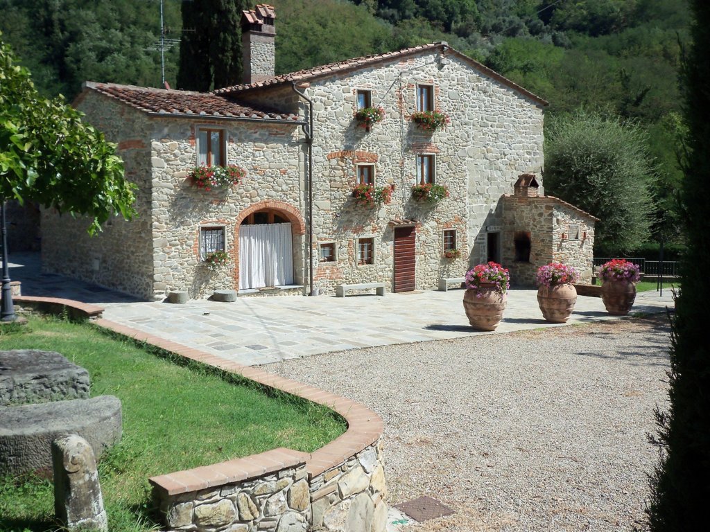 casale con piscina.jpg