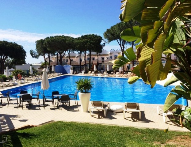 PISCINA1.jpg