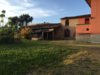 Vista delle capanne, cantina e tinaia.jpg