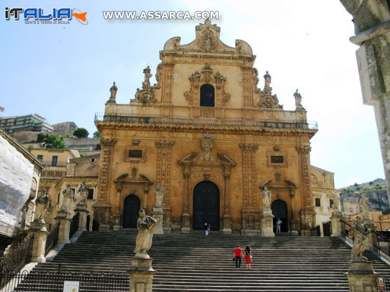 modica_chiesa_di_S._Pietro__sicilia.JPG