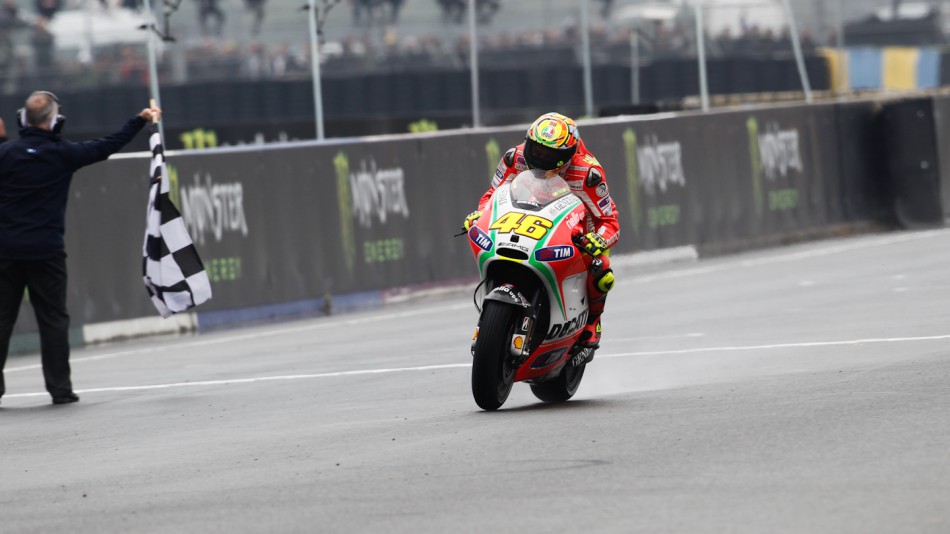 46valentinorossi_slideshow_169.jpg