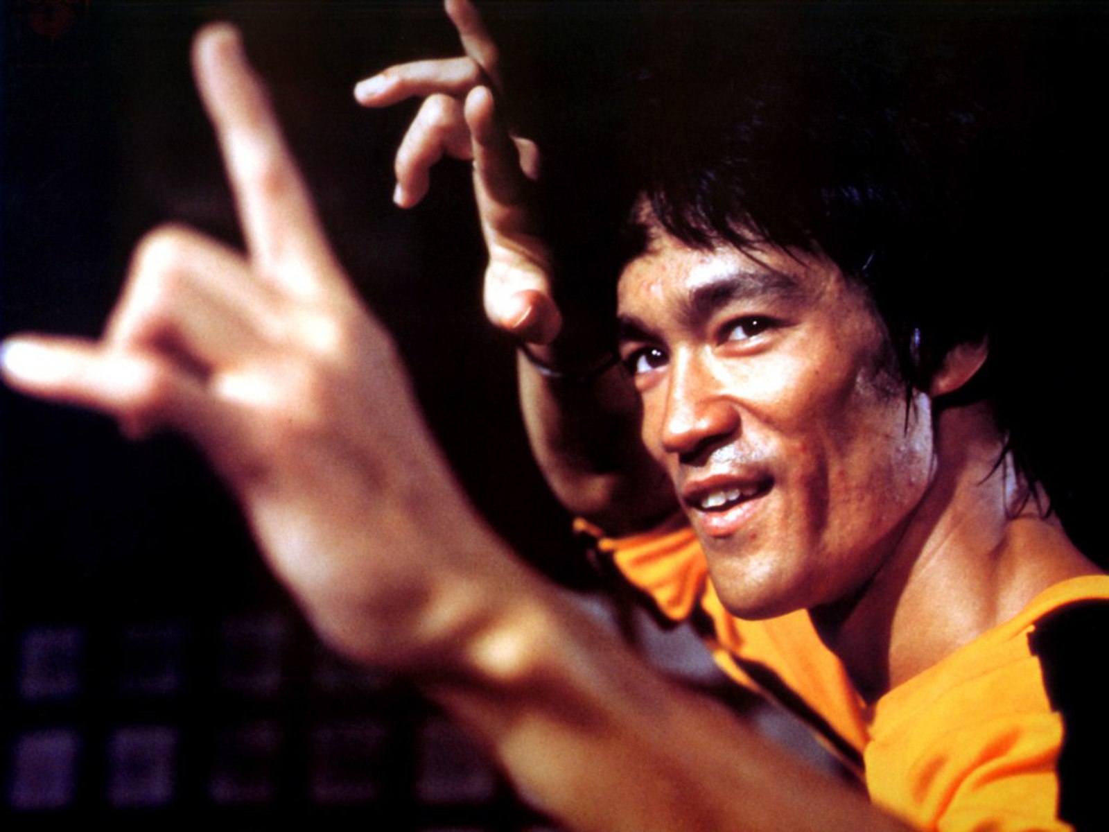 Bruce-Lee-2.jpg