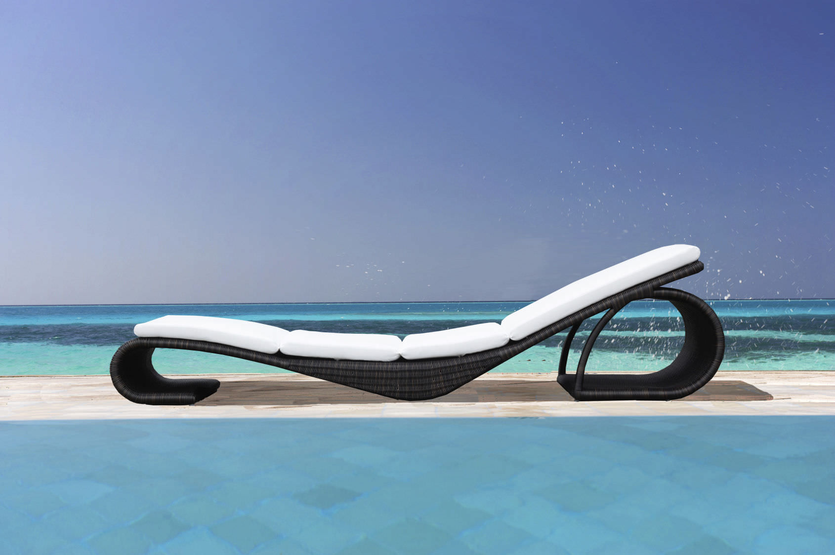 sedia-a-sdraio-design-65075-1574803.jpg