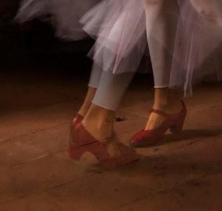 dancing-with-myself-variazione-per-scarpe-e-s-L-tDhal6.jpeg